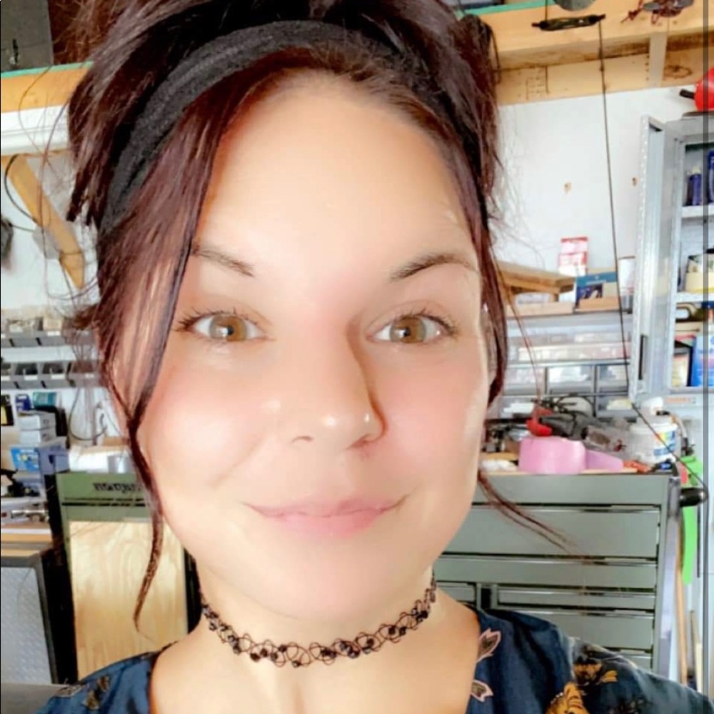 Meet your Posher, Stephanie
